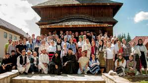 Te îmbraci în constelații, flori, păsări, semne care îți călăuzesc drumurile în. 40 Ziua Universala A Iei 24 Iunie Sanzienele Ideas Blouse Roumaine Tribe Fashion Nova Tv
