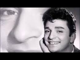 Elini indir.... İndir lan o eli...