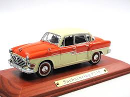 Das fahrzeug wurde zunächst als horch p 240 vorgestellt und trug dann die bezeichnung horch p 240. Atlas Verlag 1958 Horch Sachsenring P240 Ddr Modellauto 1 43