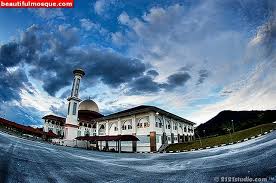 Коран masjid darul, kuala kubu bharu, малайзия. World Beautiful Mosques Pictures