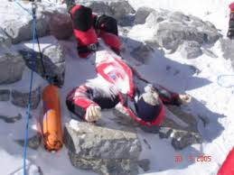 Jun 09, 2021 · in 1999, the oldest known body was found on everest. Over 200 Dead Bodies On Mount Everest Sometimes Interesting