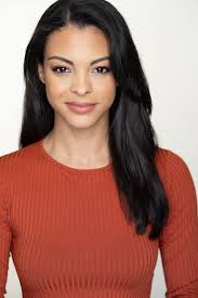 Love at the Christmas Contest