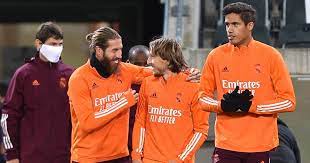 Man utd could be offered a sergio ramos transfer as they look at three key centre back targets. Deal To Be Done Next Week As Real Madrid Star Picks Man Utd Transfer