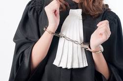 Die begründung der richter sei eine »schallende ohrfeige für den bundeswahlleiter« und bestätige, »dass die dkp eine aktive politische partei« sei. Eine Beschwerde Bei Der Anwaltskammer Einreichen