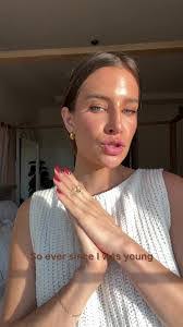 Amanda Sasse's Instagram, Twitter & Facebook