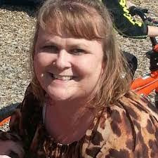 Kristy Bearden's Instagram, Twitter & Facebook