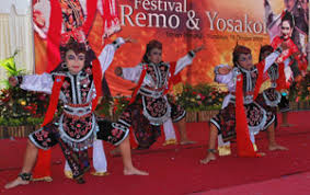 Salah satu tari yang ada di indonesia adalah tari remo. Tari Remo Pesona Jawa Timur