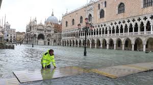 Aber hört zuerst einige ratschläge! Hochwasser Warum Venedig In Den Fluten Versinkt Spektrum Der Wissenschaft