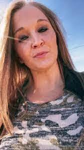 Tabitha Metcalf's Instagram, Twitter & Facebook