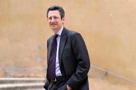 Il magistrato di sorveglianza valuta i casi. Lo Sporco Patto Fra I Mafiosi E I Colletti Bianchi