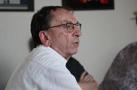 À Saint-Colomban, le dialogue toujours rompu entre le maire et La tête dans  le sable