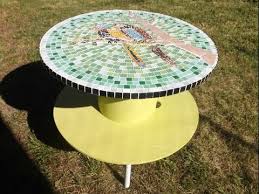 Table basse bobine apéro stylée décoration salon, cerclage de fer, bois verni, originale, unique, sur mesure. Idees De Recyclage Avec Un Touret Youtube