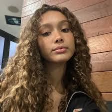 Kiara Bender's Instagram, Twitter & Facebook