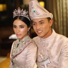 Tengku datuk putri hajjah kamariah; Monarchies Today Royalty Around The Globe