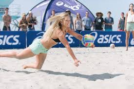 Mizuki est une jeune lycéenne passionnée de beach volley.elle se retrouve à former une équipe avec la meilleure joueuse de la région, ozôin. The Kerri Cannon Asics Et Son Canon Vous Defie Au Beach Volley Sportbuzzbusiness Fr