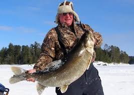 Enormous Lake Trout Far Heavier Than World Record But There S A Serious Snag Adventure Sports Network World Records Fishing World Trout