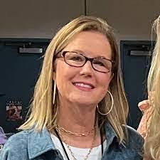 Beverly Dykes's Instagram, Twitter & Facebook