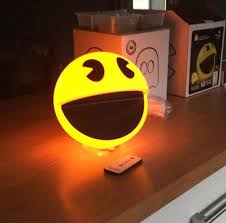 Play the classic pacman game online. Pacman Lampe Pacman Mit Sound Nachtlicht Kaufland De