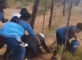 Visas are not required by sa passport holders. Watch Migrants Pour Into Sa From Zimbabwe Through Broken Border Fence