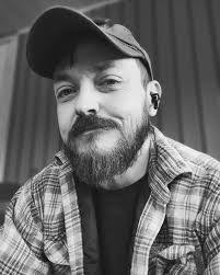 Jonathan Linville's Instagram, Twitter & Facebook