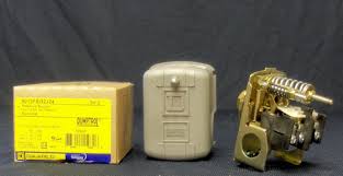 One spring is for the cut in pressure and the other is for the cut out pressure. Square D 40 60 Pump Pressure Switch