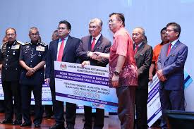 Ucapan bajet tahun 2017 oleh. Receiving Rm10k Grant From Ros For Our Residents Association At Kdn Putrajaya Taman Putra Prima 8a Puchong