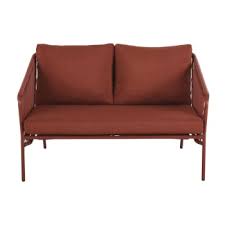 Grazie al rattan in pe resistente alle intemperie e impermeabile, il set da giardino è facile da pulire, resistente ed. Divano Da Giardino 2 Posti In Resina Color Terracotta E Metallo Nero Arun Maisons Du Monde