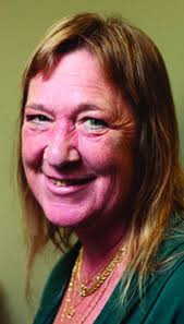 Shell-Lee Wert: Senior Scene