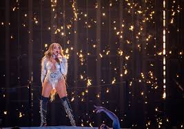 Video completo de luna bella en metro