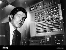EVIL IN THE DEEP, (aka TREASURE OF JAMAICA REEF), Stephen Boyd, 1976 Stock  Photo - Alamy