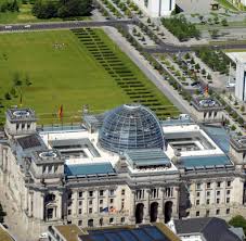 Heute demonstrieren in berlin auf der straße des 17. Architektur Der Reichstag Ware Fast Potthasslich Geworden Welt
