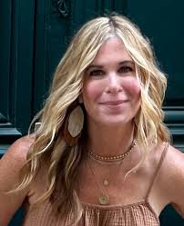 Roxanne Schmidt's Instagram, Twitter & Facebook