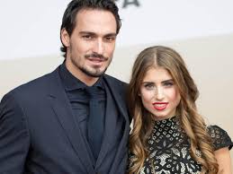 Mats hummels hochzeit soccer player, manuel neuer, germany soccer, hummels bayern, leon goretzka, fc bayern, hummels dortmund, bayern munich, german hummel, germany football, mats hummels 2018, and jerome boateng. Mats Hummels Heiratet Freundin Cathy Fischer In Munchen