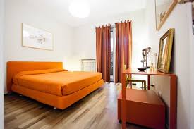 Aksesori kamar mandi desain persegi 20700, set aksesori kamar mandi hitam bahan aloi seng. 8 Inspirasi Desain Interior Dengan Warna Orange Arsitag