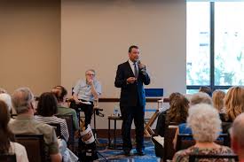 In political science, voter turnout is the percentage of eligible voters who cast a ballot in an election. Alex Padilla Speaks At Event About Increasing Voter Participation In 2020 Election Daily Bruin