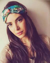 Turkish Series And Celebrities Adli Kullanicinin Deniz Baysal Panosundaki Pin Aktrisler Unluler Tumblr Kizlari