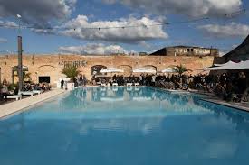 10 Tolle Orte Unter Freiem Himmel In Berlin Haubentaucher Berlin Schwimmbad Berlin