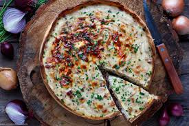 Zwiebelkuchen Der Klassiker Ganz Einfach Emmikochteinfach Rezept Zwiebelkuchen Rezepte Lebensmittel Essen