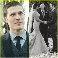 Sanchez, rodrigo santoro , and elizabeth mitchell were the newest members joining the cast of lost for season 3. Zach Gilford Tears Up In Wedding Photos With Kiele Sanchez Wedding Photos Kiele Sanchez Photo