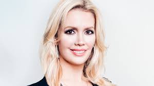 Holly Cutler's Instagram, Twitter & Facebook