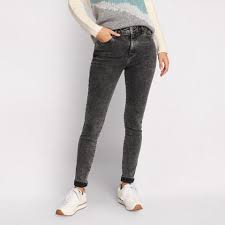 Et profitez de nombreux services dont la livraison et les retours gratuits en magasin partout en france ! Jeans Skinny Effet Delave Denim Snow Gris Femme From Cache Cache On 21 Buttons
