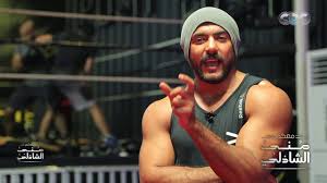 كما شاركت ياسمين عبد العزيز جمهورها كوميك لزوجها الفنان أحمد العوضي مستعينة بالإيفيه الشهير لمسلسل رمضان الماضي اللي مالوش كبير وهو على الله حكايتك. ØªØ¯Ø±ÙŠØ¨Ø§Øª Ù‚Ø§Ø³ÙŠØ© Ù„Ù„Ù…Ù…Ø«Ù„ Ø£Ø­Ù…Ø¯ Ø§Ù„Ø¹ÙˆØ¶ÙŠ Ø¹Ù„Ù‰ Ø§Ù„ÙƒÙŠÙƒ Ø¨ÙˆÙƒØ³ Ù…Ø¹ÙƒÙ… Ù…Ù†Ù‰ Ø§Ù„Ø´Ø§Ø°Ù„ÙŠ Youtube