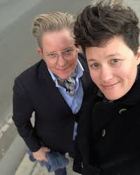 🛢🌶 On tap soon, our first Bourbon Barrel fermented sriracha. Always small  batch, always real food. ⠀ #supportlocalmakers #lgbtqbusinessowner  #makersgonnamake #queerwomeninbusiness #supportqueerbusiness #womenowned  #thinkbigshopsmall #smallbiz ...