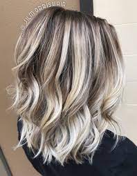 Hair Highlights Cool Icy Ashy Blonde Balayage Highlights Shadow Root Waves And Curls Blonde Hair Haarfarben Frisuren Haarfarbe Blond