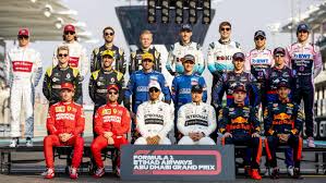 Zobacz, jak wygląda sezon zażartej rywalizacji w formule 1. Formula 1 Jazda O Zycie Czyli Jak Nadazyc Za Bolidami F1 Recenzja