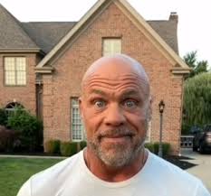 Shannon Catron (@ProseccoPapiShn)