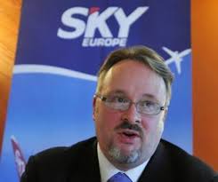 Šéf SkyEurope Jason Bitter rezignoval na svoju funkciu