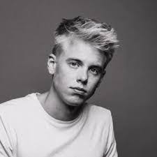 Travis Towery's Instagram, Twitter & Facebook