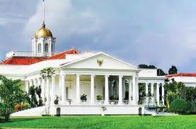 Istana ini menarik karena memiliki aspek sejarah dan fauna yang unik. Gara Gara Celana Jeans Asep Se Dunia Gagal Masuk Istana Bogor