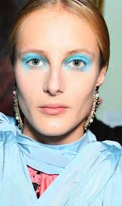 Makeuptrends Fashionshow Eyeshadow Fashion Summer Spring During Runway Makeup Bright Erdem Bright Blue Eyeshadow Makeup Trends Summer Beauty Trends